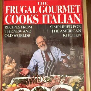 Frugal Gourmet Cooks Italian Recipes from the Old and New Worlds Hardcover NEW